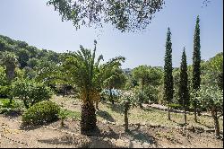 Beautiful rustic finca with garden and pool in the heart of the Costa Brava