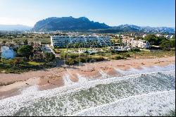 Luxury beachfront penthouse on the paradise beach in Denia, Denia 03700