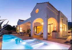 Villa Manolo, Luxury Beachside Villa to Rent