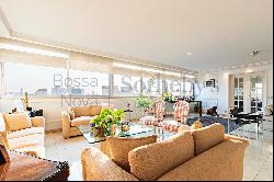 Spacious apartment with an open view in a sophisticated area