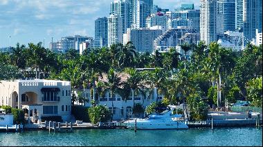 PRIME WATERFRONT ESTATE on the exclusive Hibiscus Island in Miami Beach with over 8,000 in