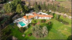 Architect's house with swimming pool and guardian’s house, tree-lined grounds