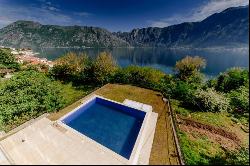 Apartment With Swimming Pool, Prcanj, Kotor Bay, Montenegro, R2163