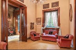 Historic Villa with Garden in the center of Palermo