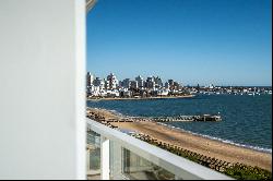 Waterfront apartment in Punta del Este