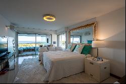 Spectacular first row apartment in Punta del Este