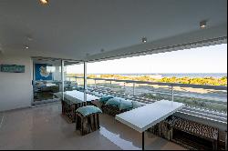 Spectacular first row apartment in Punta del Este