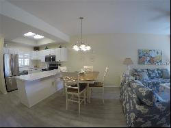 4270 Castlebridge Lane #1714B1, Sarasota FL 34238