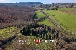 Tuscany - PROPERTY WITH 6.5 HECTARES FOR SALE IN RAPOLANO TERME, SIENA