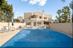 Luxury Alicante Villa with Vie