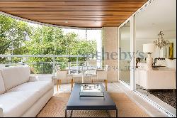 Contemporary high standard in prime location, close to Ibirapuera Park