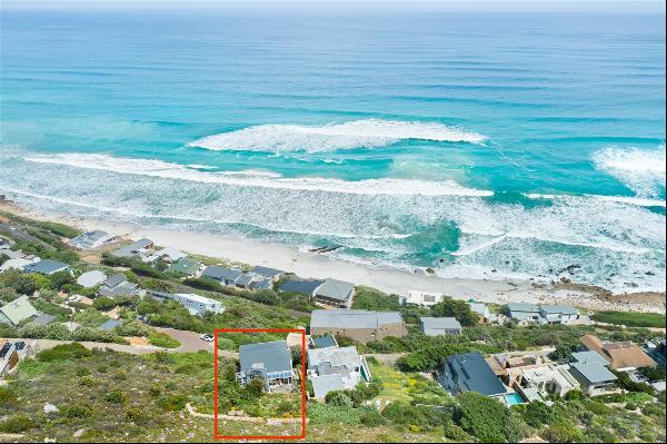 OCEAN AND BEACH FROM YOUR FRONT DECK & THE MOUNTAIN AND FYNBOS FROM YOUR BACK DECK.