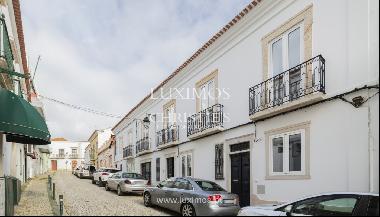10 Bedroom Villa for sale, in Portimão, Algarve