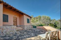 Natural stone finca with views into the valley