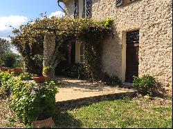 Bastide and cottage situated in an olive grove