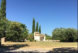 Bastide and cottage situated in an olive grove