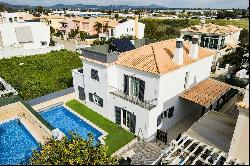 Detached house, 4 bedrooms, for Sale