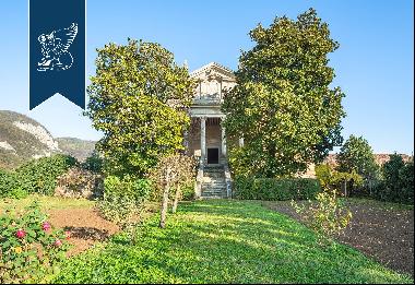 Wonderful Venetian villa with frescoes in the leafy countryside on the outskirts of Vicenz