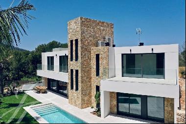 Exclusive newly constructed luxury villa in Roca Llisa