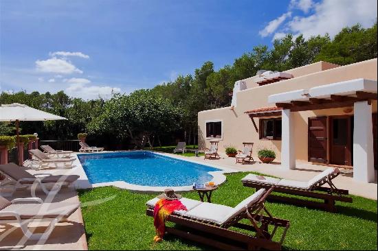 Rustic villa with Ibizan details