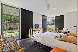 BIARRITZ, MAGNIFICENT CONTEMPORARY HOUSE, 4500 sqm GARDEN