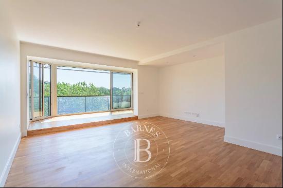 ANGLET, LAST FLOOR, BEAUTIFUL APARTMENT WITH TERRACE AND GARAGE