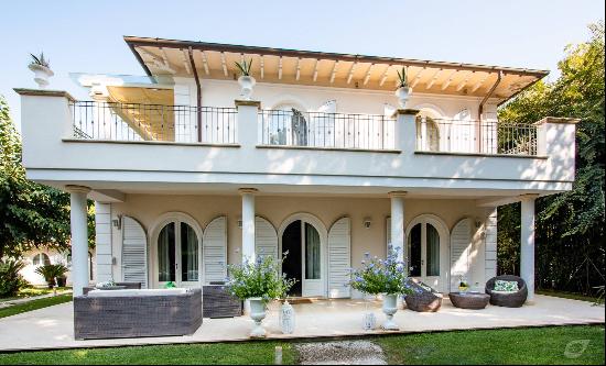 Private Villa for rent in Pietrasanta (Italy)