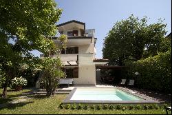 Private Villa for rent in Forte Dei Marmi (Italy)