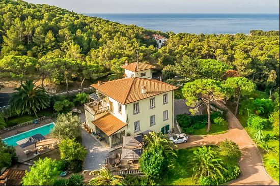 Private Villa for sale in Rosignano Marittimo (Italy)