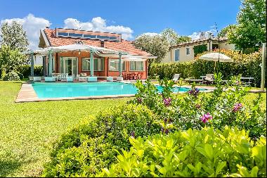 Private Villa for sale in Forte Dei Marmi (Italy)