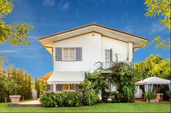 Private Villa for rent in Forte Dei Marmi (Italy)