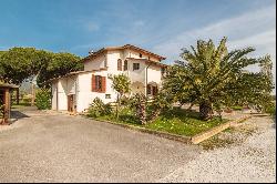 Private Villa for sale in Pietrasanta (Italy)