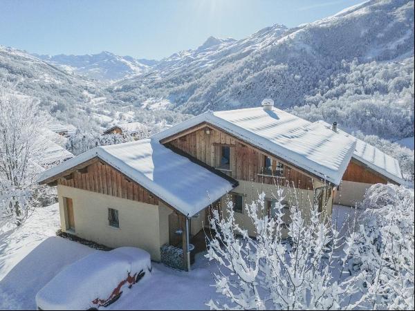 Charming family chalet in the village of Saint-Marcel.