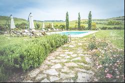 Farmhouse located in the hills of the Val D'Orcia