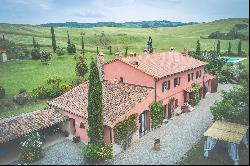 Farmhouse located in the hills of the Val D'Orcia