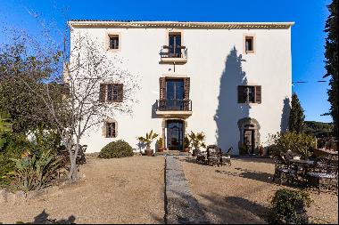 Country house with sea views in Natural Park - Costa Barcelona