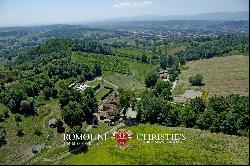 21-HECTARE FARM WITH HOBBY VINEYARD FOR SALE IN TUSCANY