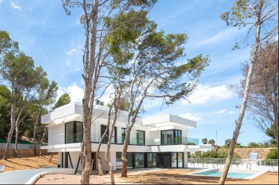 New luxury villa with sea views in the most beautiful area in De, Denia 03700