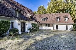 Luxurious estate in a green setting, at the gates of Lausanne