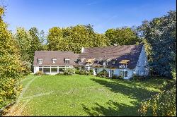 Luxurious estate in a green setting, at the gates of Lausanne