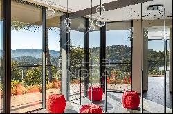 MOUGINS - CONTEMPORARY VILLA WITH PANORAMIC VIEW