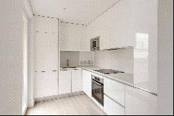 2 Bedroom Apartment, Janelas Verdes, Estrela, Lisbon