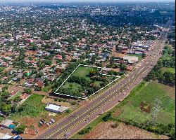 Imposing land on important avenue