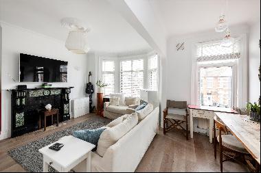3 bedroom flat for sale in Kensal Rise, NW10