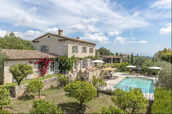 VALBONNE - CHARMING PROVENCAL BASTIDE