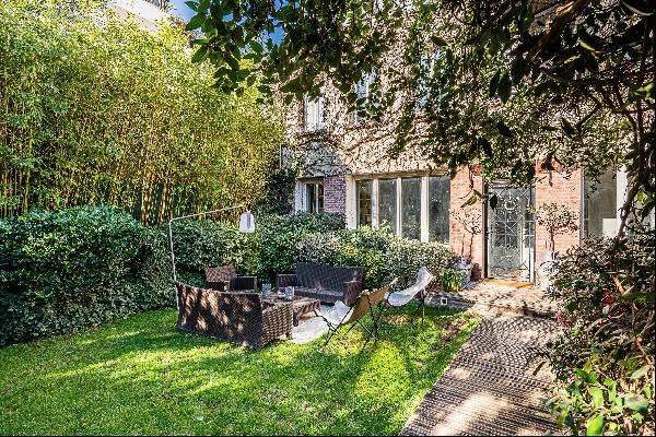 Neuilly-sur-Seine - A bright and peaceful 4-bed property with a garden