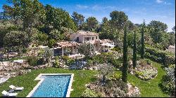 Cannes hinterland - Superb villa in a prestigious gated domain