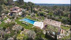 Cannes hinterland - Superb villa in a prestigious gated domain