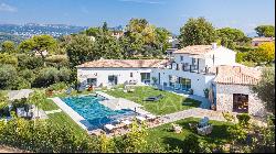 St Paul de Vence - Beautiful view on the perched village