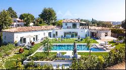 St Paul de Vence - Beautiful view on the perched village